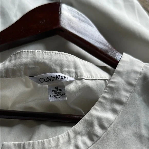 Calvin Klein Oysyer White Tuxedo Blouse - Picture 3 of 3